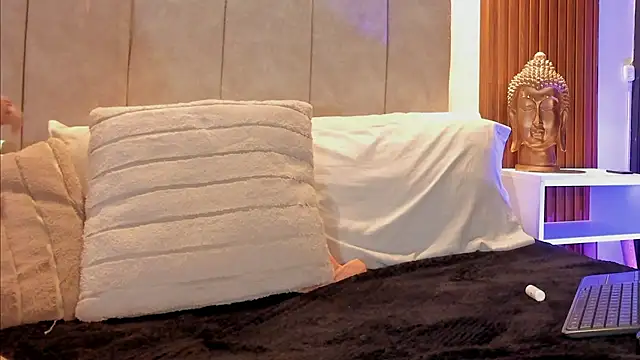 Lauraa_saenz11 Chat XXX live