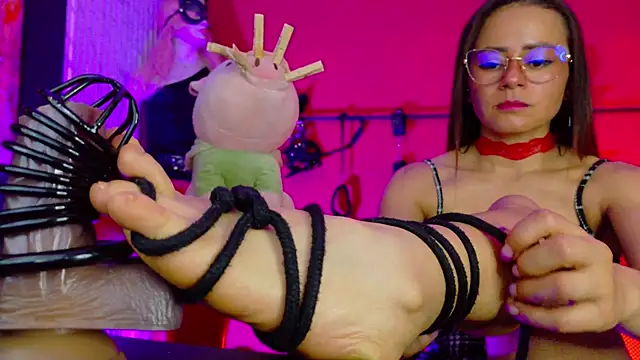 MistressSlut1 élő XXX-chatje