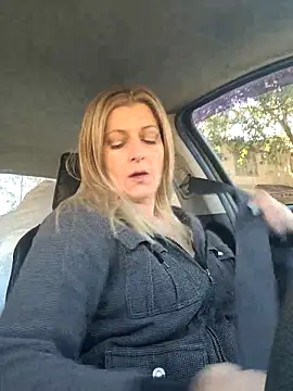 Chat +18 de NikkiBlisss ao vivo