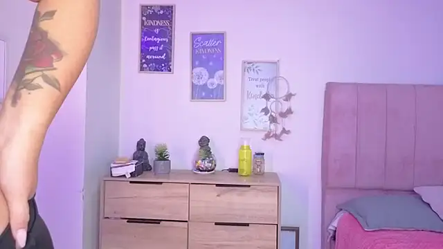 Živý XXX chat bluee_hazell