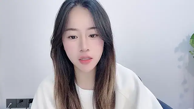 chloe-01's Live XXX Chat