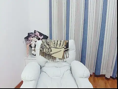 lizhibingniang's Live XXX Chat