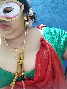 tamilthanushri's Live XXX Chat