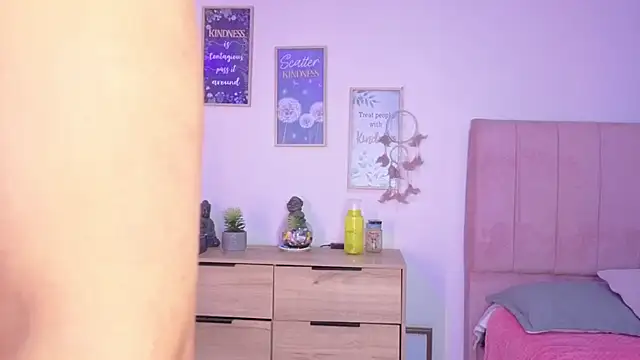 bluee_hazell élő XXX-chatje