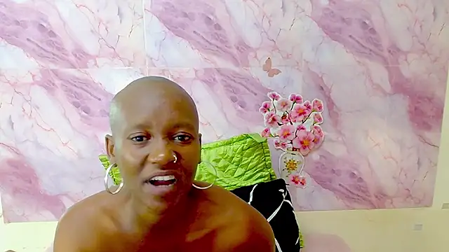 Chat XXX en directo de EbonyOlive69