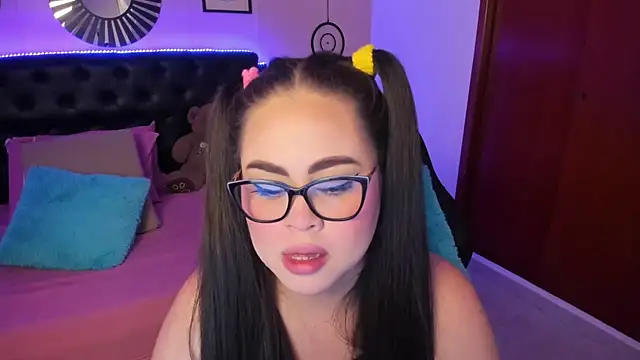 LolaVillalobos' Live XXX Chat