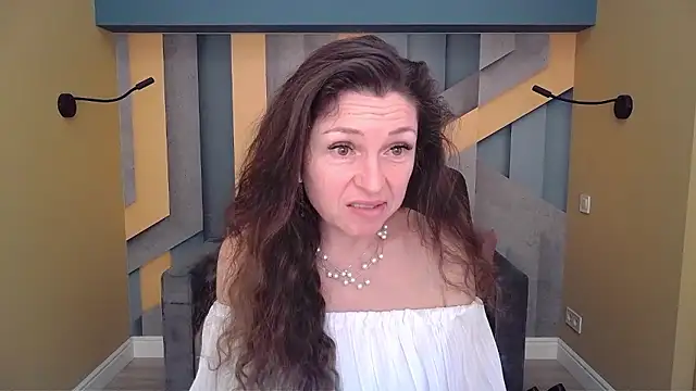 EllaLong's Live XXX Chat