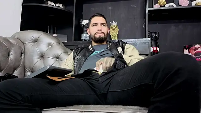 matteosantos' Live XXX Chat