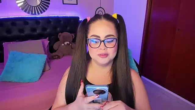 LolaVillalobos' Live XXX Chat