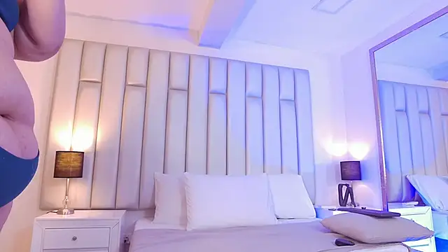 aandreaperez élő XXX-chatje