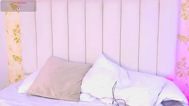 Sara_Desire's Live XXX Chat