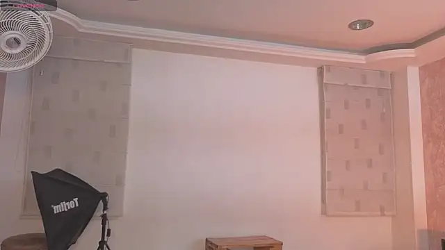 Živý XXX chat _sharlotte777
