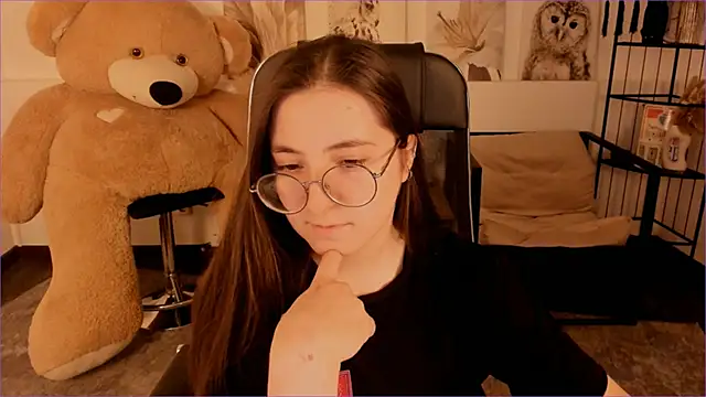 VirtuallVoyant Live XXX Chat