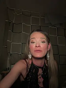 vinique99's Live XXX Chat