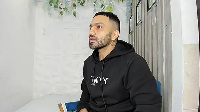 Онлайн чат XXX LeonidasKaiser