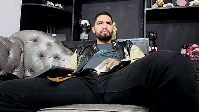 matteosantos' Live XXX Chat