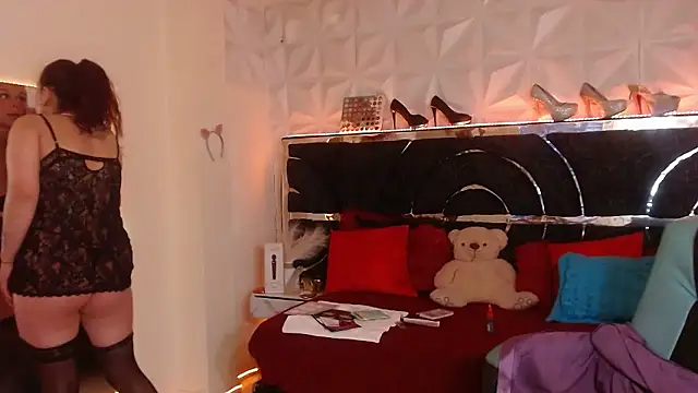 red_moon_2's Live XXX Chat