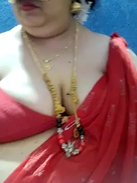 tamilthanushri's Live XXX Chat