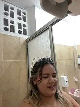 Lucy_Milf_474 Adlı Modelin Web Kamerası Şovu