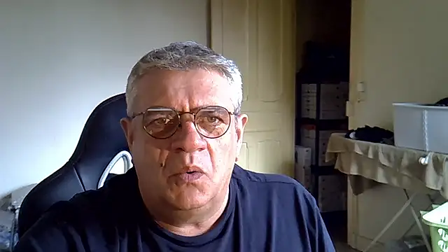 _hippo_'s Live XXX Chat