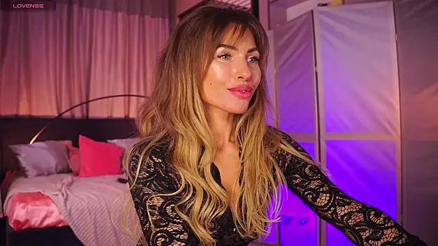 Chat +18 de Nikki__Amour ao vivo