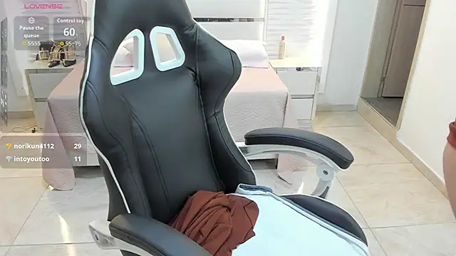 Онлайн чат XXX Tahira_bakir