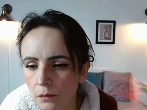 Онлайн чат XXX Juliana__lx