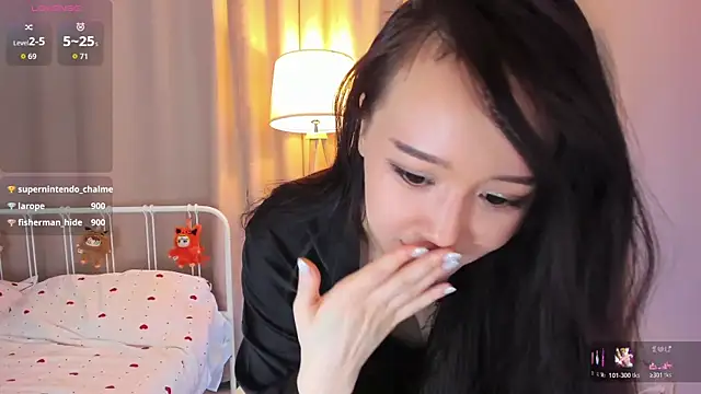 AmiliYan's Live XXX Chat