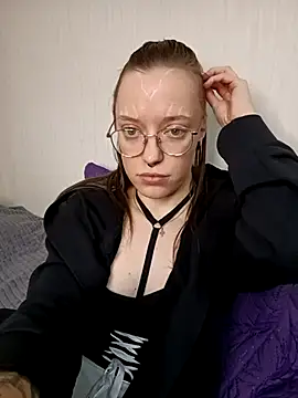 Chatroom XXX en direct de Aelita_bb