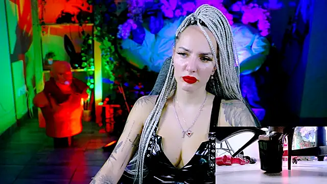 MonicaMaxwelのライブXXXチャット