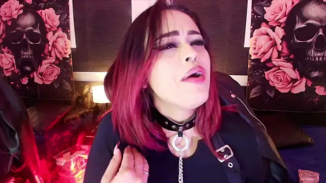 EvaaFoxxy1's Live XXX Chat