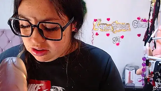 lanaqueen699's Live XXX Chat