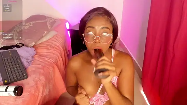 alejandra-cortes' Live XXX Chat