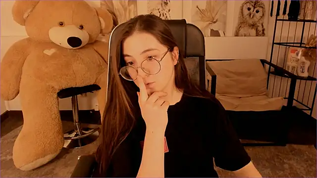 VirtuallVoyant's Live XXX Chat