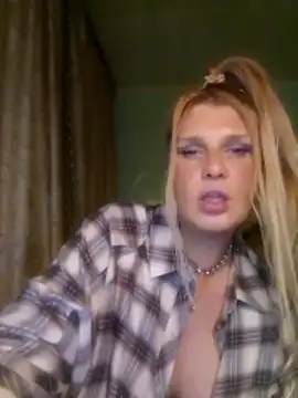 TsPostophere Chat XXX live