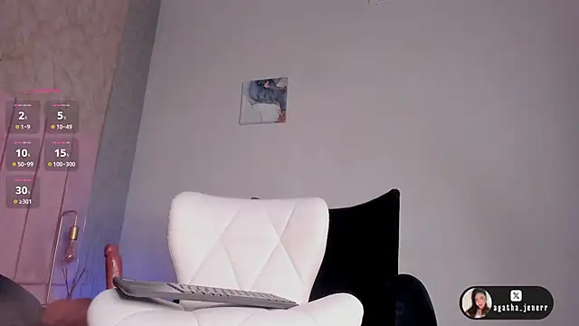 Chat +18 de agatha_jener ao vivo