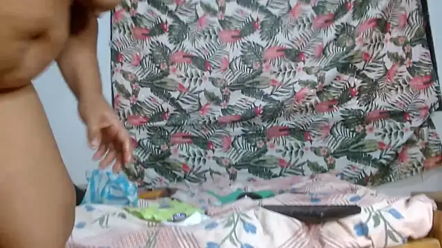 69smallstar élő XXX-chatje