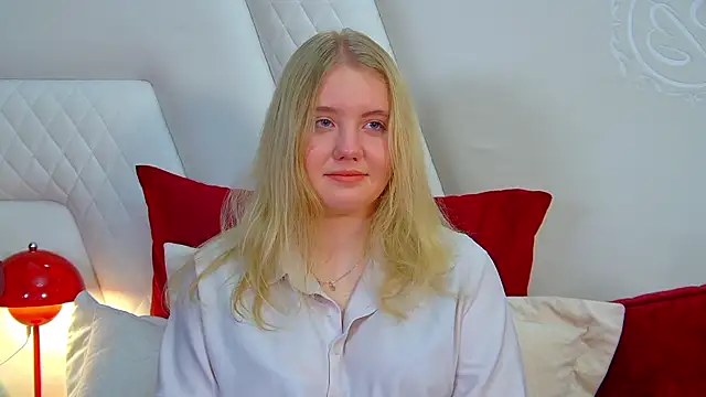 EmilyEvanse élő XXX-chatje