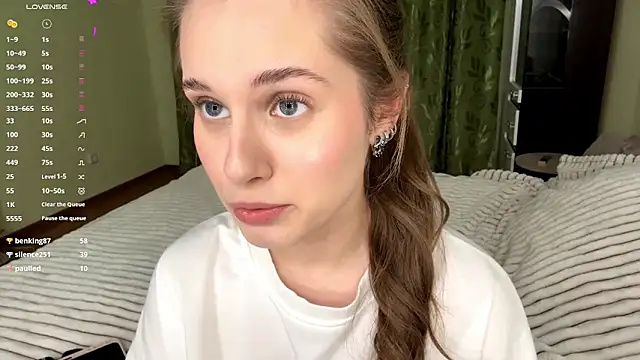 MiaBlanko's Live XXX Chat