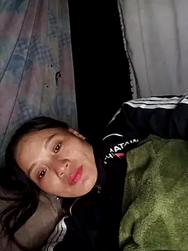 Piu_18's Live XXX Chat