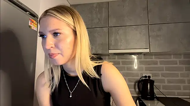 DozyLagging élő XXX-chatje