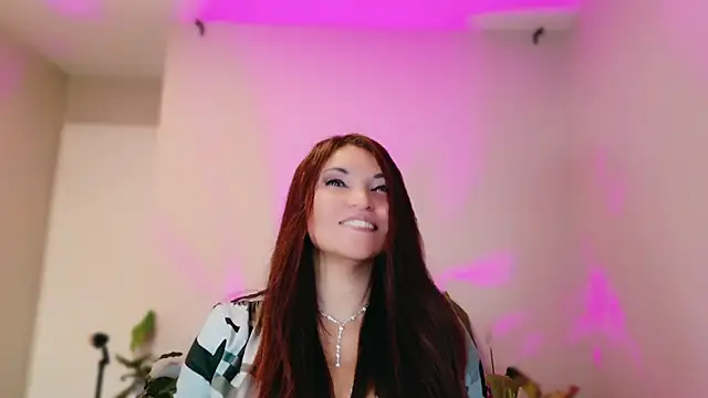 DivineLynn's Live XXX Chat