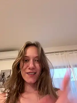 JulieLittleLove 现场XXX聊天