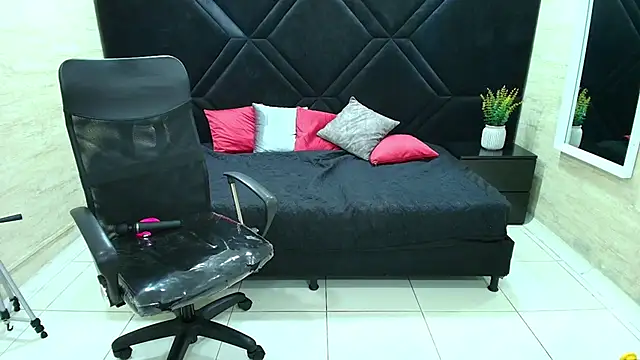 DanaaRey Chat XXX in diretta