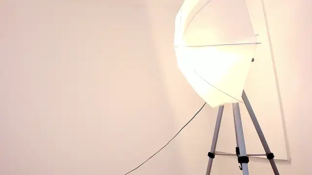 Saraakushh 现场XXX聊天