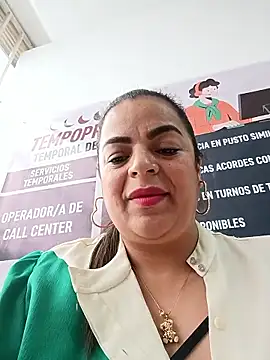 Mia-Glow's Live XXX Chat