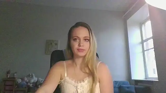 Cynoraye's Webcam Show