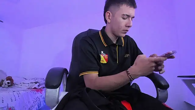 Aleck_Boy's Live XXX Chat