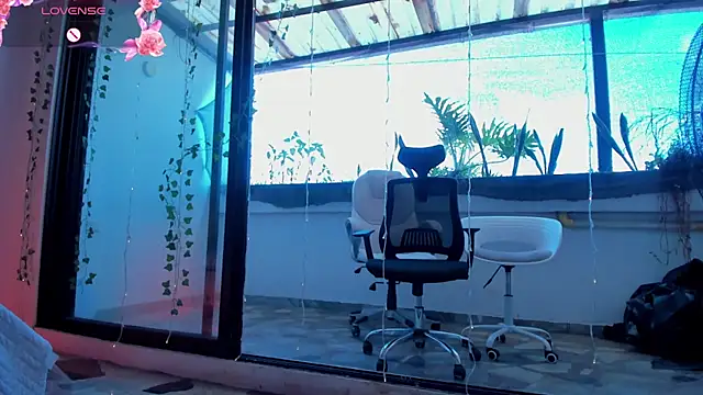 Agathaargent_ élő XXX-chatje