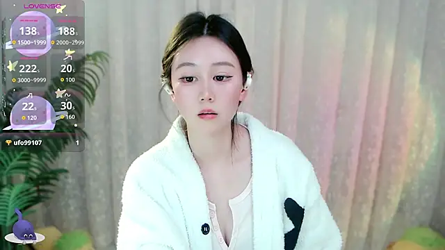 Aimee-520 élő XXX-chatje